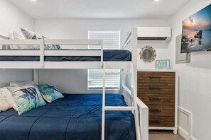 2 chambres, fer et planche à repasser, accès au Wi-Fi (inclus)