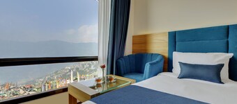 Yashshree Sikkim Blossom 600 Meters From Mg Marg