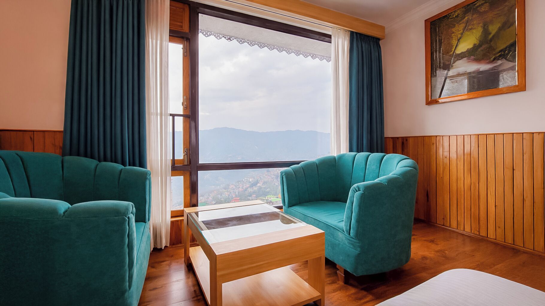 Premium Suite | Free WiFi, bed sheets