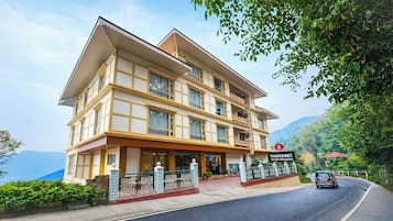 Fachada de la propiedad