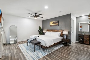 4 habitaciones, tabla de planchar con plancha, wifi y ropa de cama
