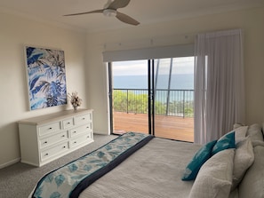 4 bedrooms, desk, iron/ironing board, WiFi