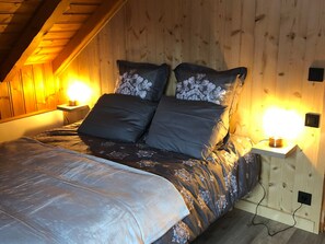 4 Schlafzimmer, Reisekinderbett, WLAN, Bettwäsche