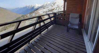 Cozy Duplex for 6 with Balcony and Ski Locker in Piau-Engaly
