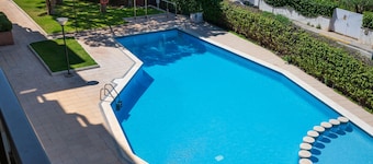 Apartment in Torredembarra with Shared Pool and Terrace