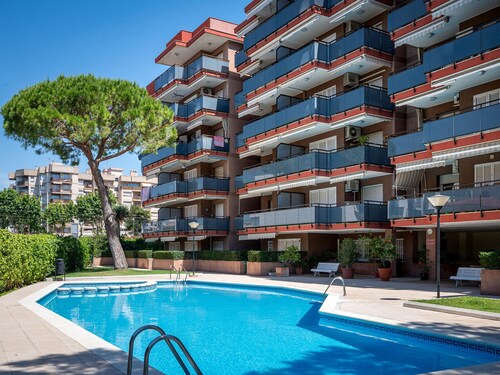 Apartment in Torredembarra with Shared Pool and Terrace