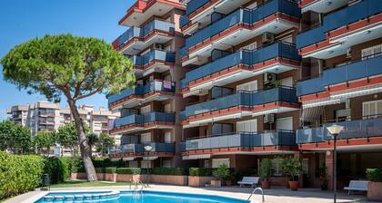 Apartment in Torredembarra with Shared Pool and Terrace