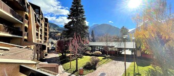 Cozy Studio with Balcony, 250m from Prorel Cable Car in Briançon