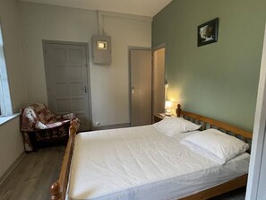 2 bedrooms, Internet