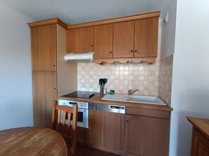 Fridge, microwave, dishwasher, toaster