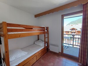 3 quartos, berço de viagem, Wi-Fi