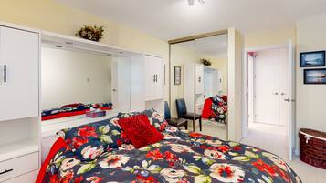 1 bedroom, iron/ironing board, internet, bed sheets