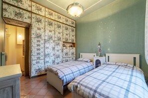 2 soverom, internettilgang og sengetøy