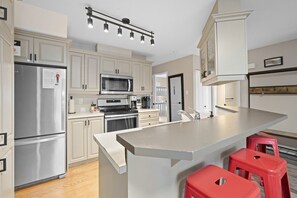Microwave, oven, stovetop, dishwasher