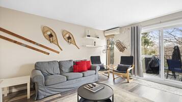 Een smart-tv en een open haard
