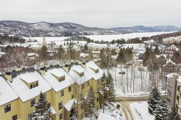 Exterior - Tremblant Rocher Soleil Ski In Ski Out 2 Bedroom (Mont-Tremblant)