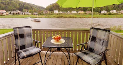 Elbe-2-Resort Directly on the Elbe