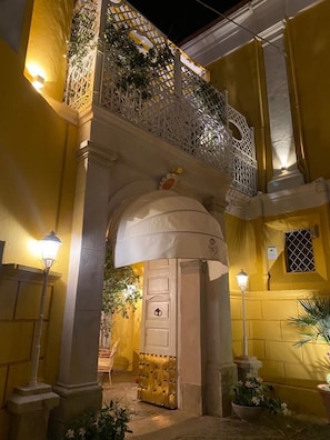 Entrada de la propiedad