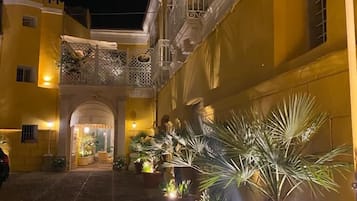 Fachada da propriedade