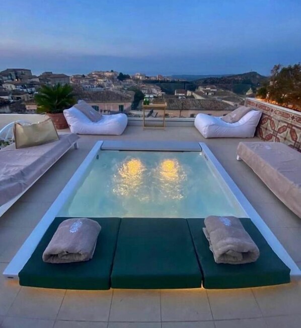 Presidential Room | Balcony view