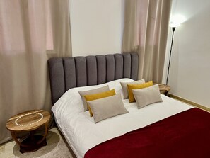 3 chambres, fer et planche à repasser, Wi-Fi gratuit, draps fournis