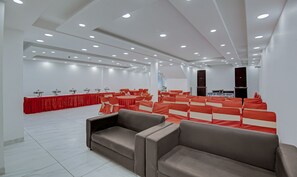 Banquet hall - Treebo Rockland, Zirakpur (Dera Bassi)