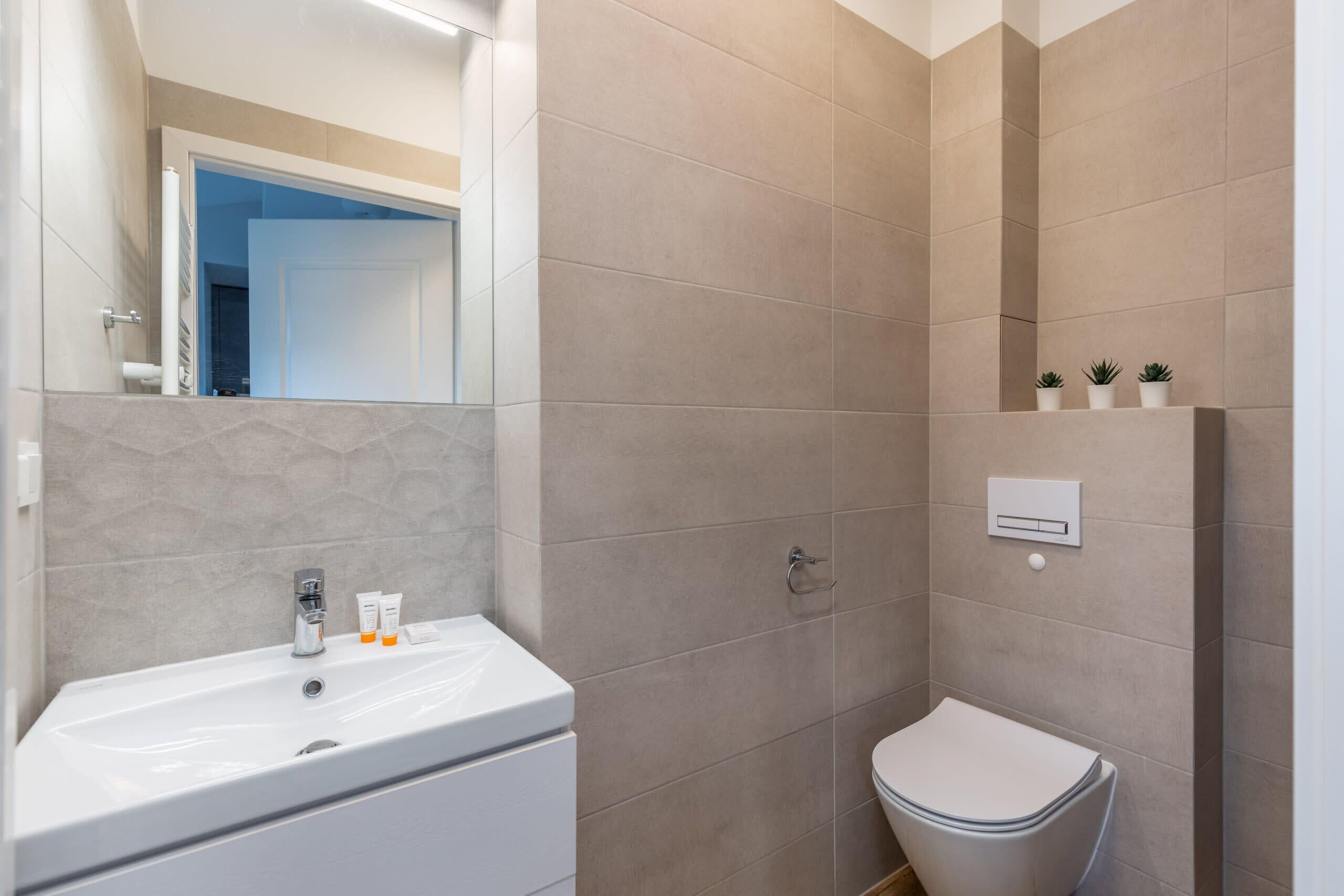 Dusche, kostenlose Toilettenartikel
