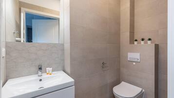 Dusche, kostenlose Toilettenartikel