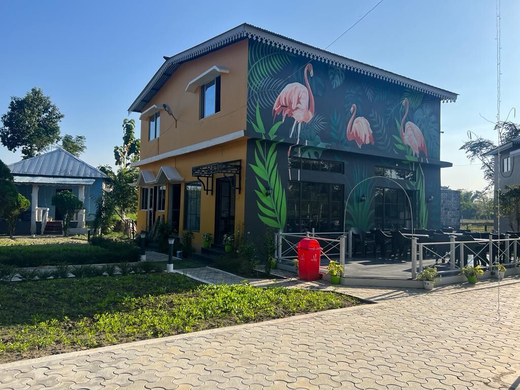 Vista frontal de la propiedad