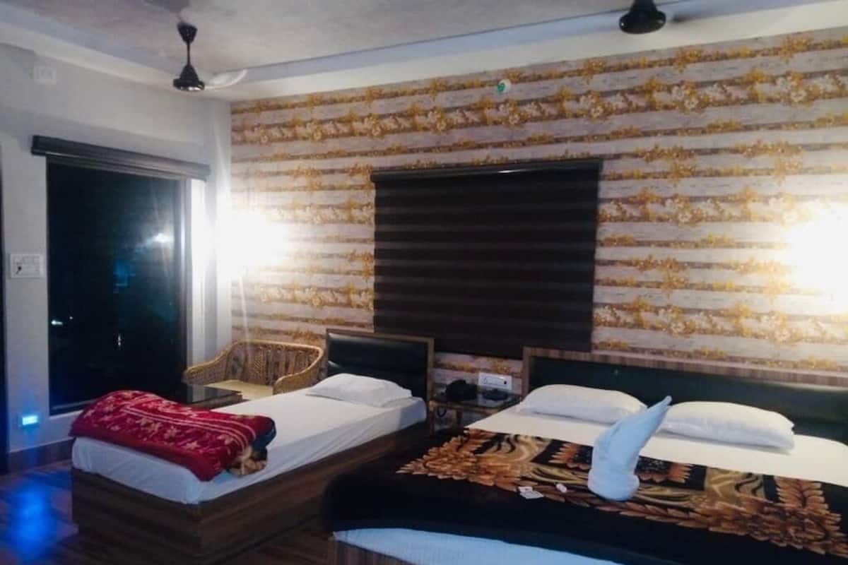 Free WiFi, bed sheets