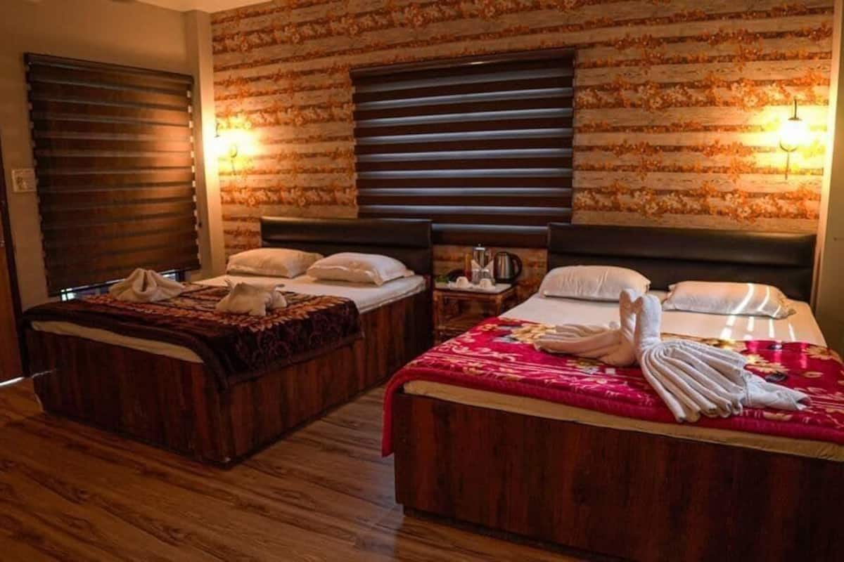 Free WiFi, bed sheets