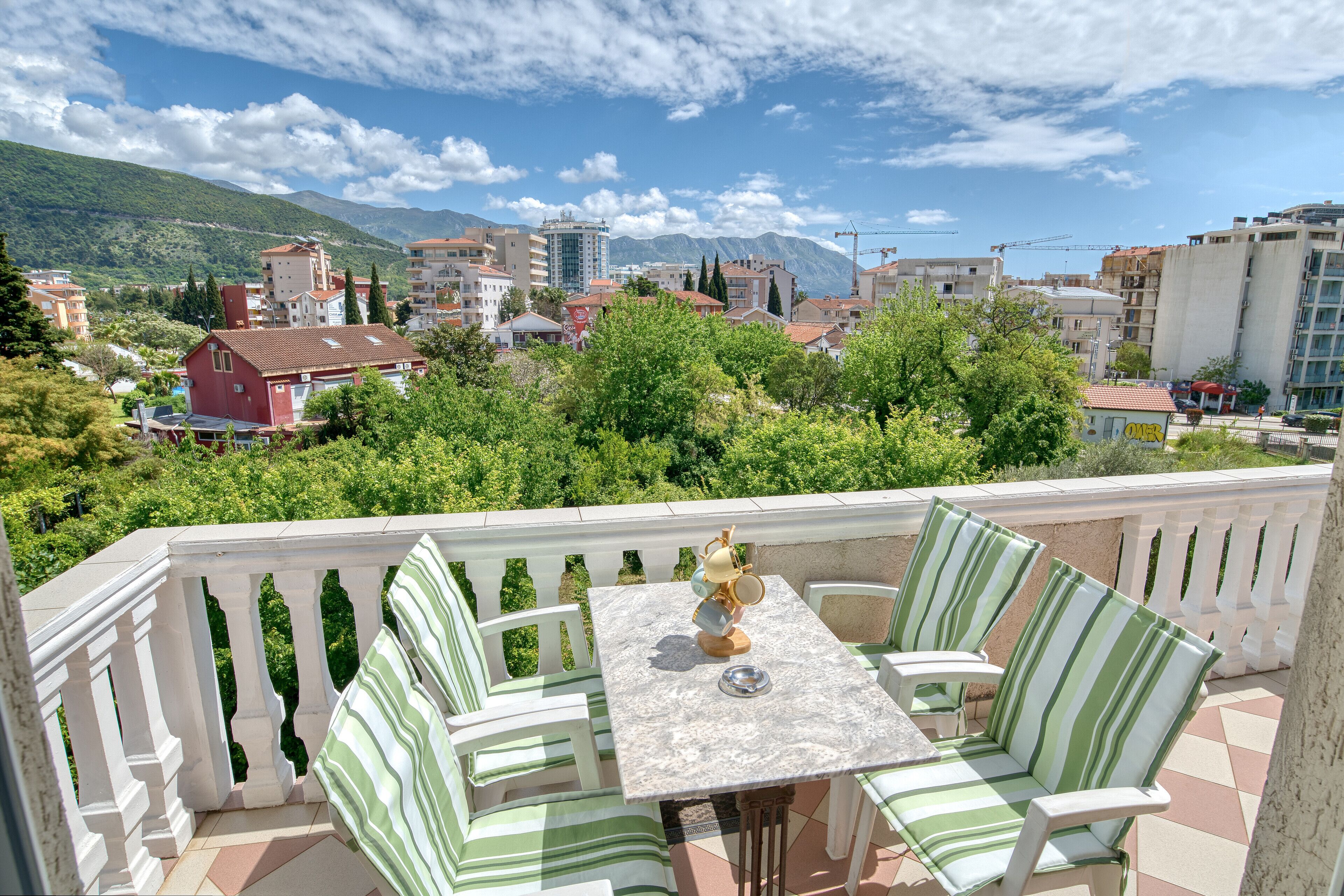 Panoraamahuoneisto | Terassi/patio