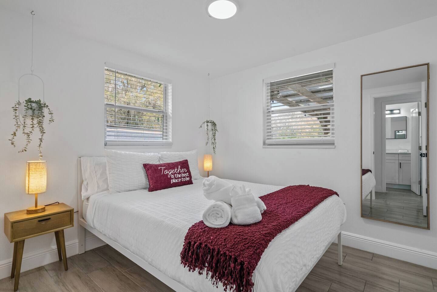 2 chambres, fer et planche à repasser, lit parapluie, Wi-Fi gratuit