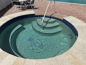 A heated pool - Upscale Oceanfront – Club Longboat #334 RVA (Longboat Key)