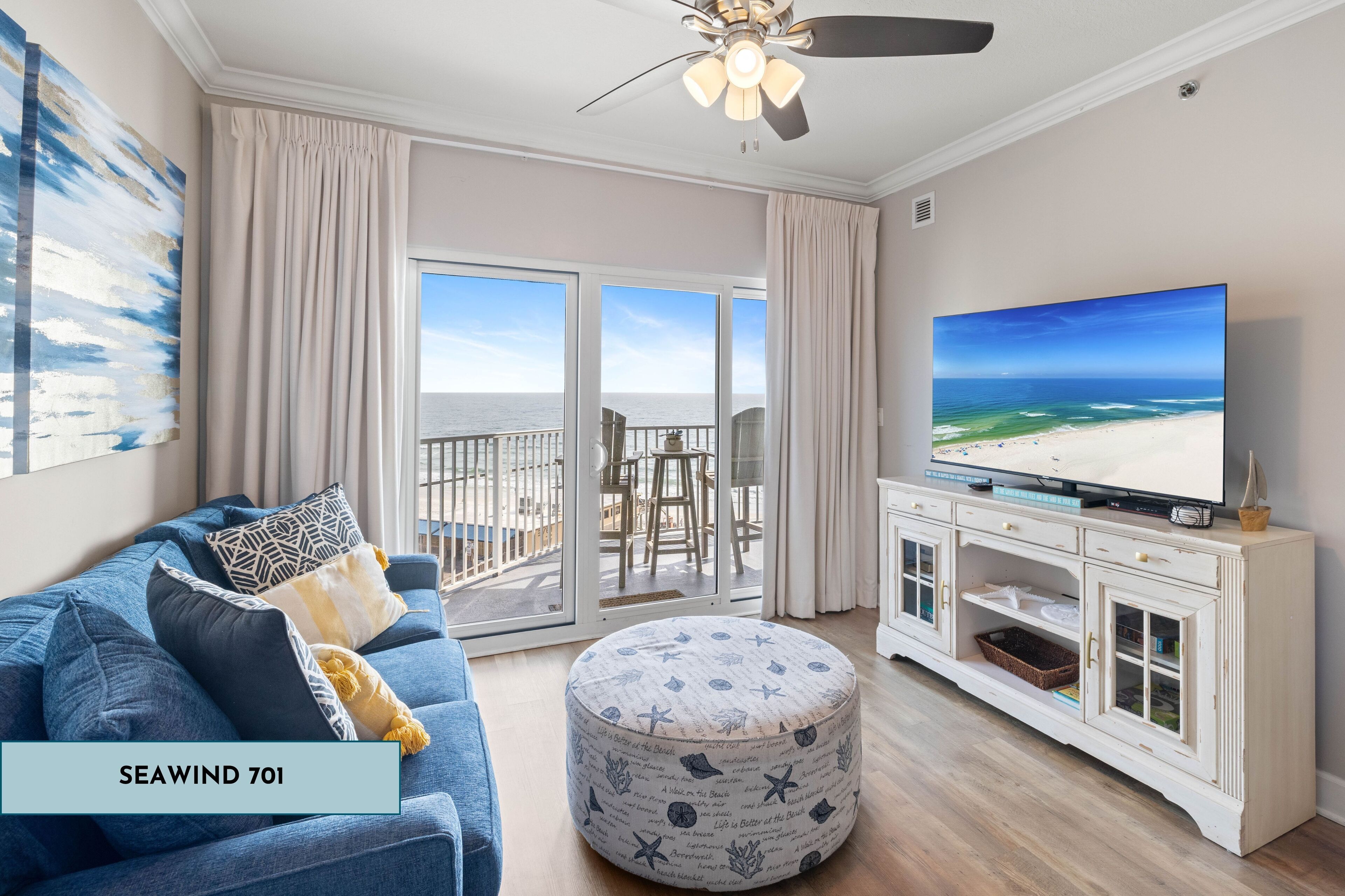 Una televisión de pantalla plana