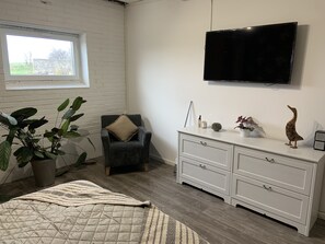 클래식룸 | 저자극성 침구, 암막 커튼, 무료 WiFi