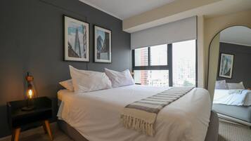 2 dormitoris, planxa i posts de planxar, wifi i roba de llit