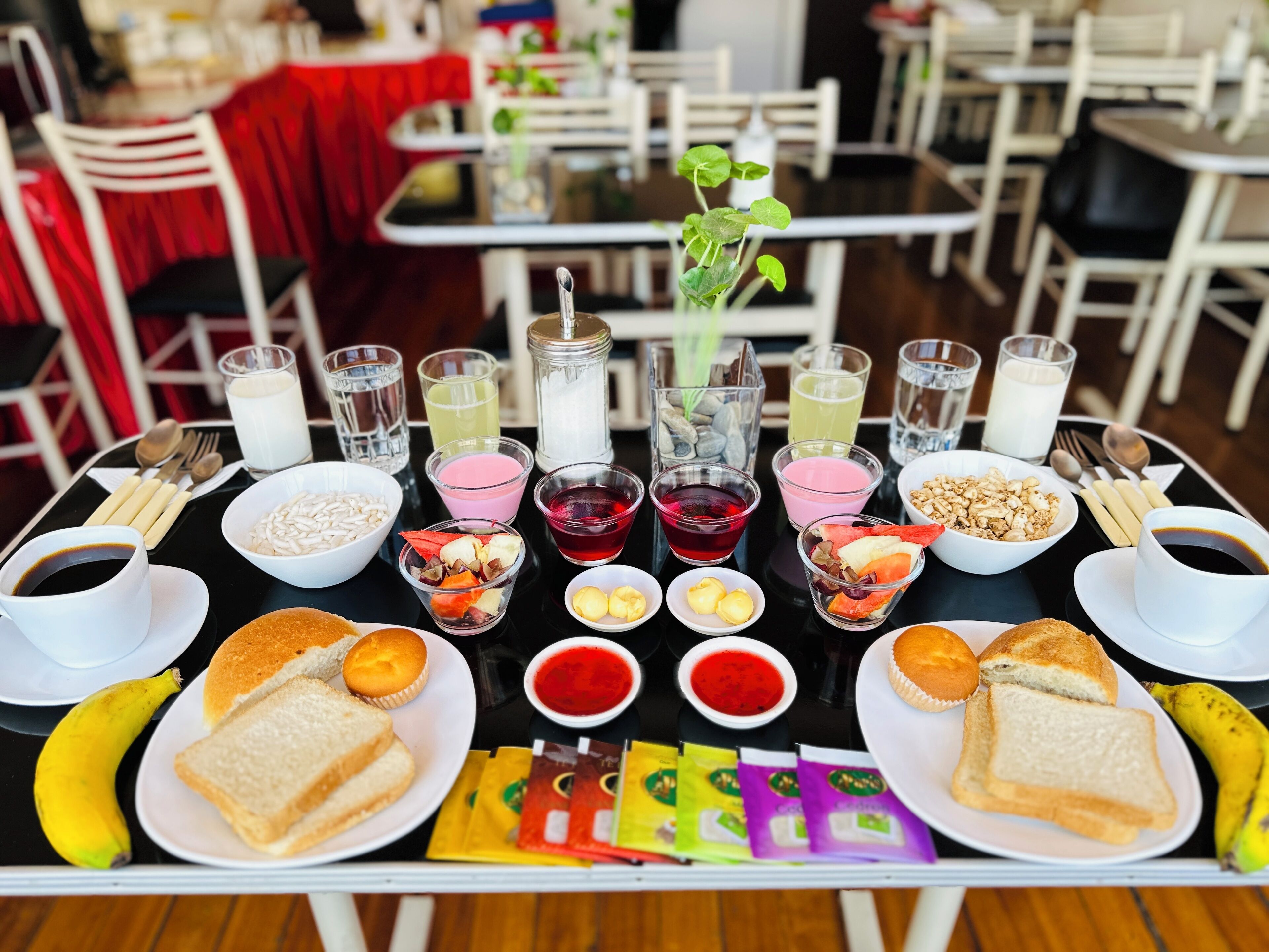 Free daily continental breakfast