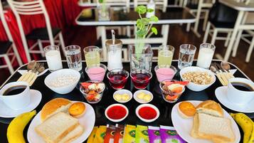 Desayuno continental incluido todos los días