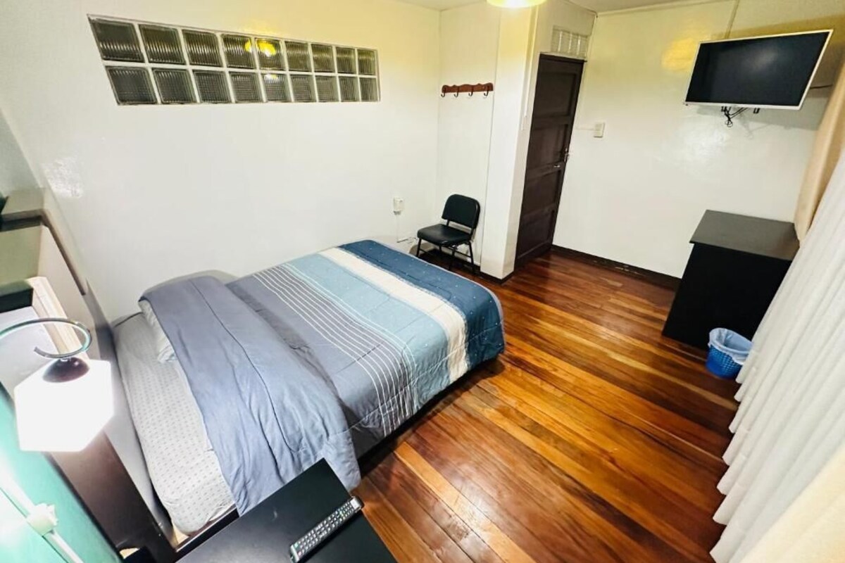 Economy Double Room | WiFi (free), bed sheets