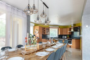 Frigorifero, microonde, forno, lavastoviglie