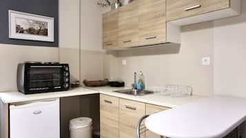 Standard Apartment | Private kitchen | Espresso maker
