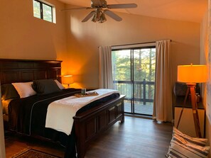 4 habitaciones, escritorio, tabla de planchar con plancha y wifi gratis 