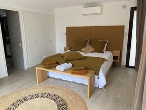 4 Schlafzimmer, Bügeleisen/Bügelbrett, kostenloses WLAN, Bettwäsche