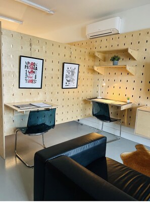 Interior - Bardo Lofts Courtyard Suite #102 (Dallas)
