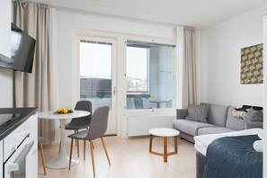 Appartamento Superior, balcone, vista città | Area soggiorno