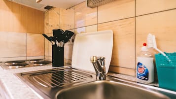 Departamento, varias camas, para no fumadores | Cocina privada | Periquera