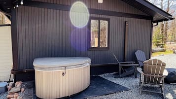 Bain à remous extérieur