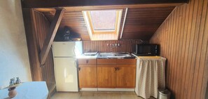 Fridge, microwave, stovetop, toaster