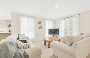 Televisión, oficina